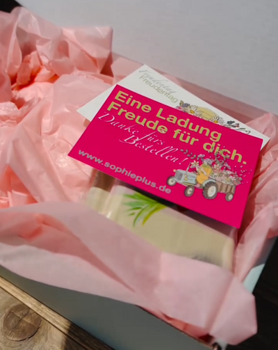 Von uns verpackt. Jedes Produkt geht durch unsere Hände, bevor es bei dir ankommt.